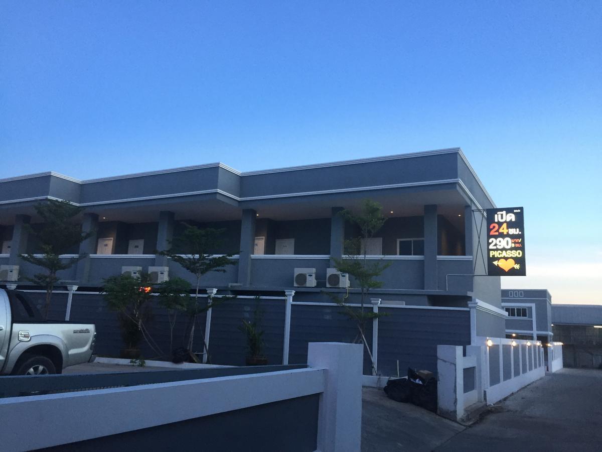 Picasso Motel Pattaya Exterior foto
