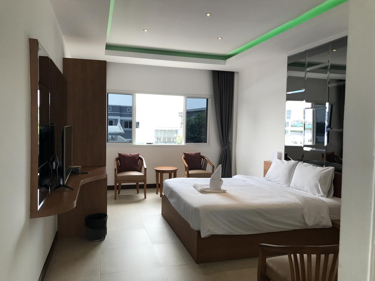 Picasso Motel Pattaya Exterior foto